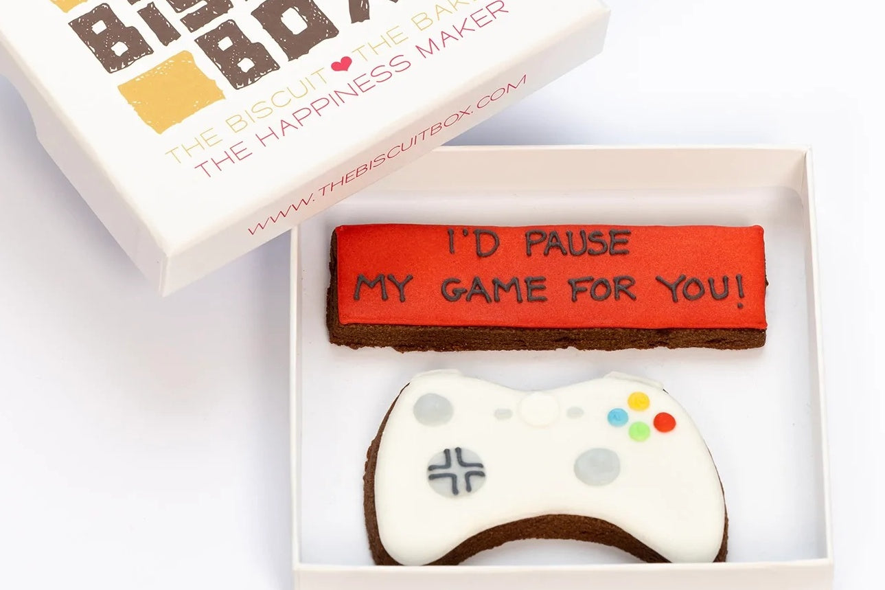 Valentines biscuit gamer gift box. play station or xbox game controller cookie